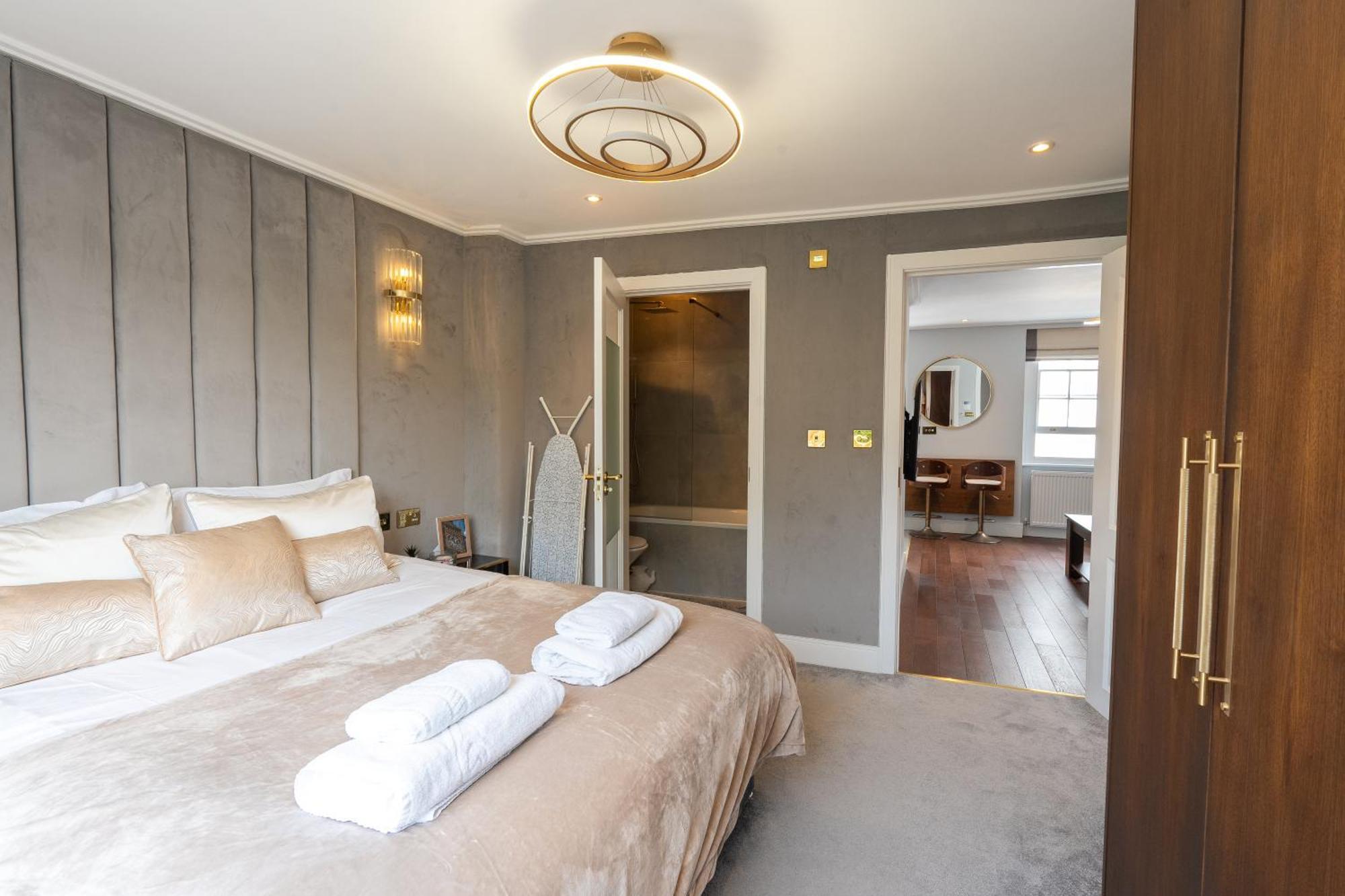 Camden's Luxurious Urban Escape Apartamento Londres